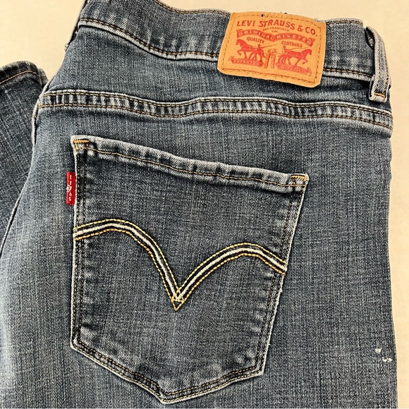 Levi Blue Jeans Womens Size 14 W32 L 30 (Read 33x28.5) Classic Boot Cut B2 - Picture 1 of 9